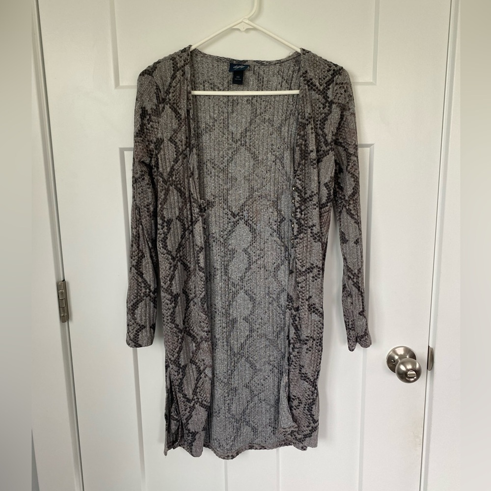 NWOT Daytrip Long Sleeve Snake Print Cardigan